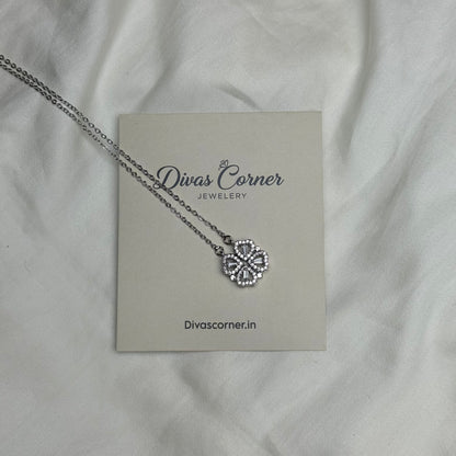 Silver 4xheart ( Magnetic )