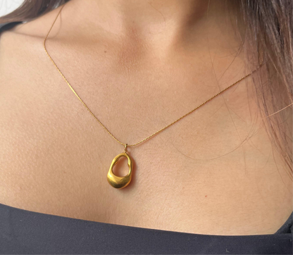 Ova-Golden Pendant