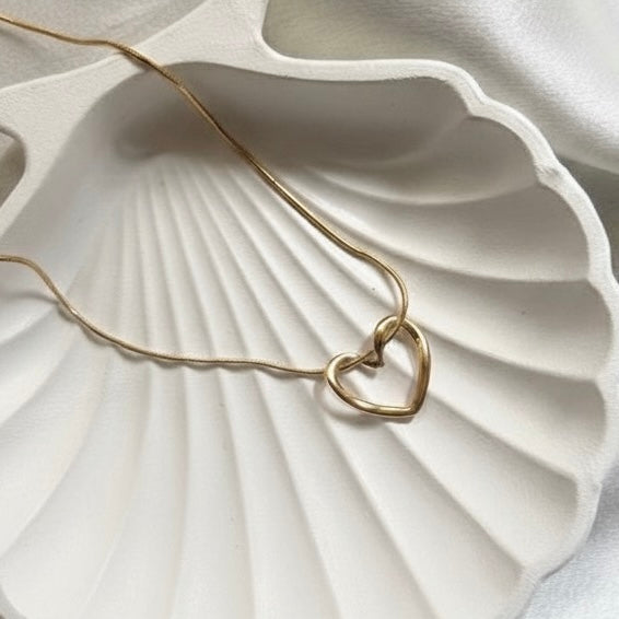 Minimal Heart Pendant