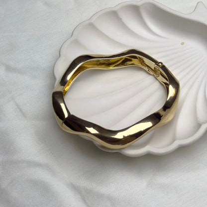 Wavy Chunky Bracelet